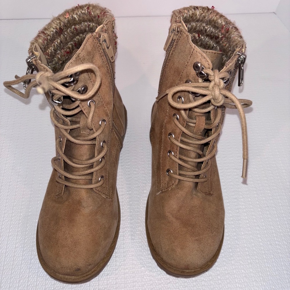 Sugar Tan Faux Suede Knit Cuff Up Zipper Ankle Combat Boots Kids 2 - Picture 3 of 6